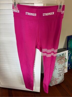 Women’s Fuchsia Hot Pink 'Stronger' Swedish designer Performance Leggings